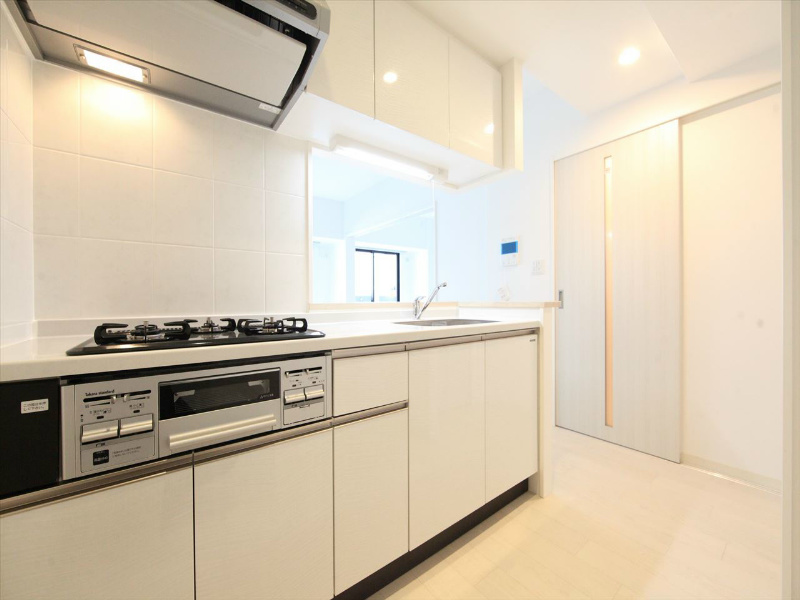 キッチン　カウンターキッチン（ガス3口コンログリル付）