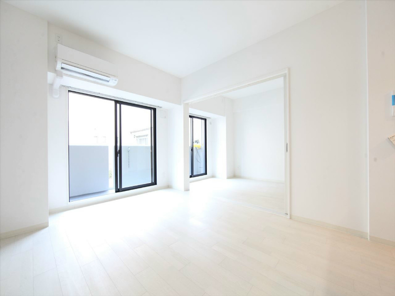 バルコニー　ＬＤＫ12.24帖　洋室6.67帖　つなげて使用出来ます