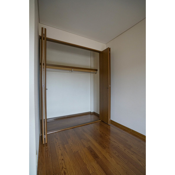 収納　同じ建物の別のお部屋