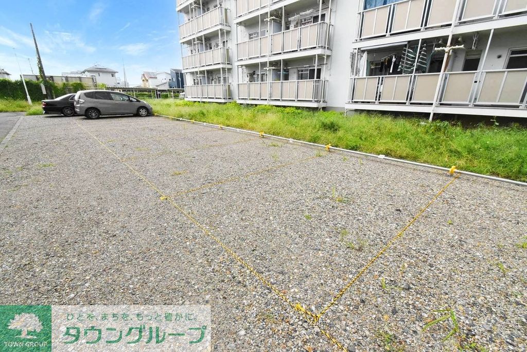 駐車場　駐車場