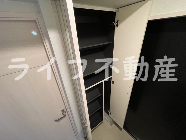 収納　シューズボックス付きです