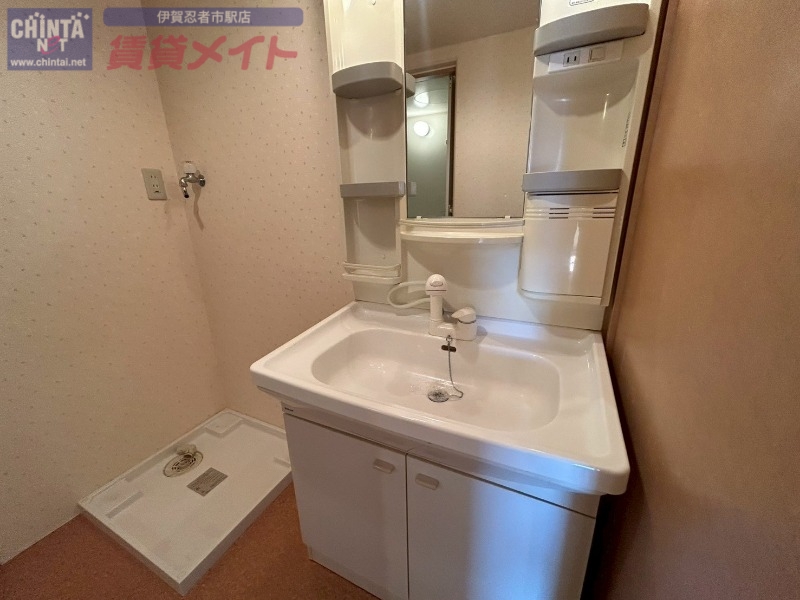 洗面設備　同型参考写真