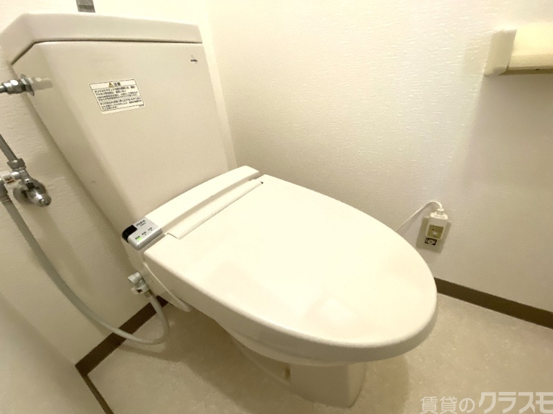 トイレ　冬場も安心の温水洗浄便座！