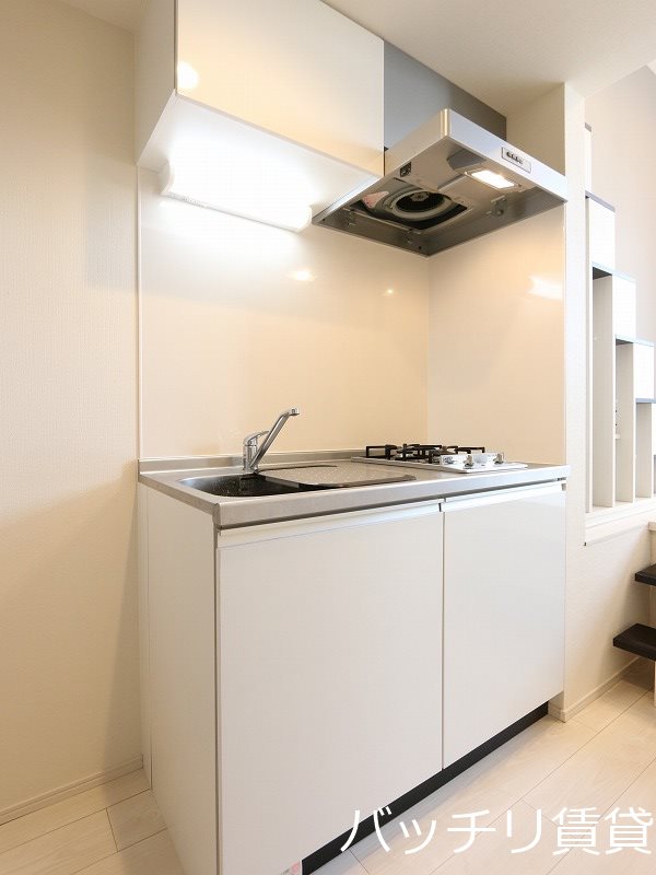 キッチン　同シリーズの別号室の画像。現況を優先します。