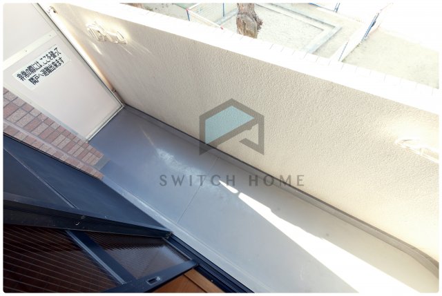 バルコニー　陽当たり良好なバルコニーです