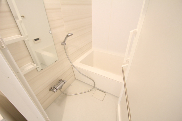 バス・シャワールーム　※別室の参考写真です