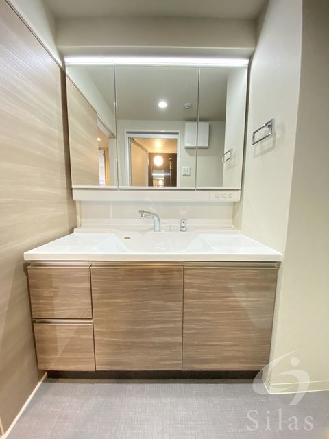 洗面設備　同仕様