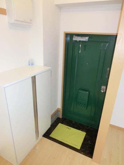 玄関　※同建物別室　設備施工例です　現況優先