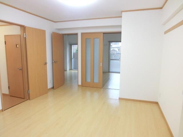 居室・リビング　※同建物別室　設備施工例です　現況優先