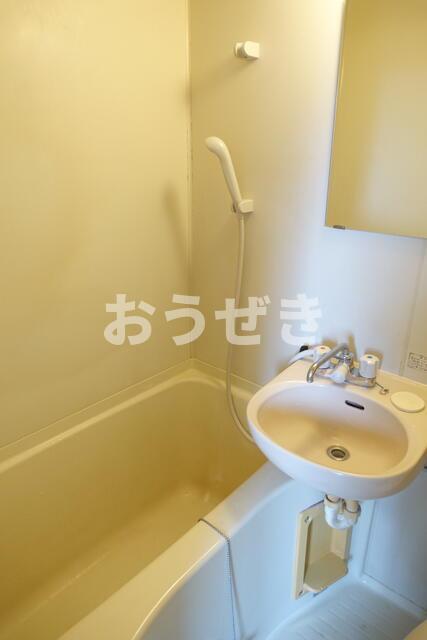 バス・シャワールーム　?