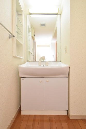 洗面設備　※同物件反転タイプのお部屋です。現状優先になります。