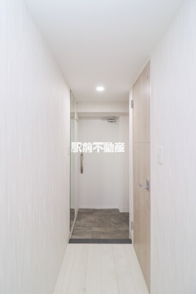 玄関　※同マンション別部屋