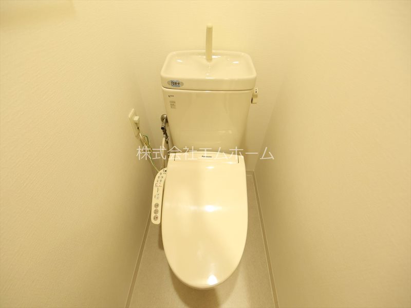 トイレ　温水洗浄暖房便座付トイレ