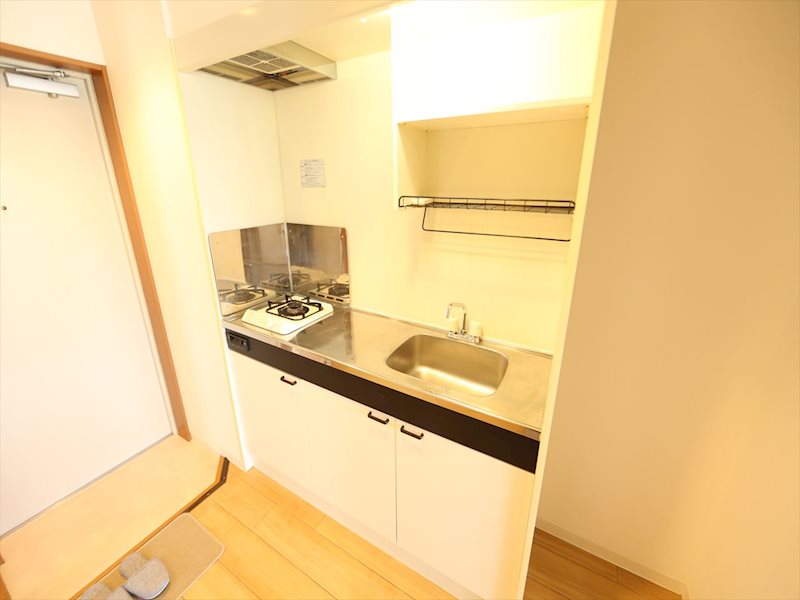 キッチン　キッチン（1口ガスコンロ付）まな板置場スペースあり