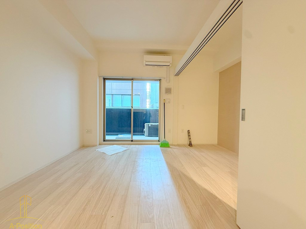 居室・リビング　セレニテフラン谷町四丁目