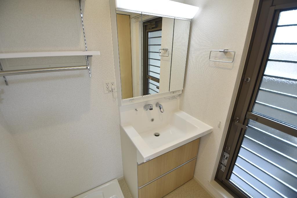 洗面設備　洗髪洗面化粧台