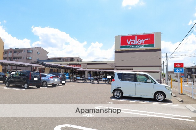 スーパー　バロー北一色店（スーパー）まで604m