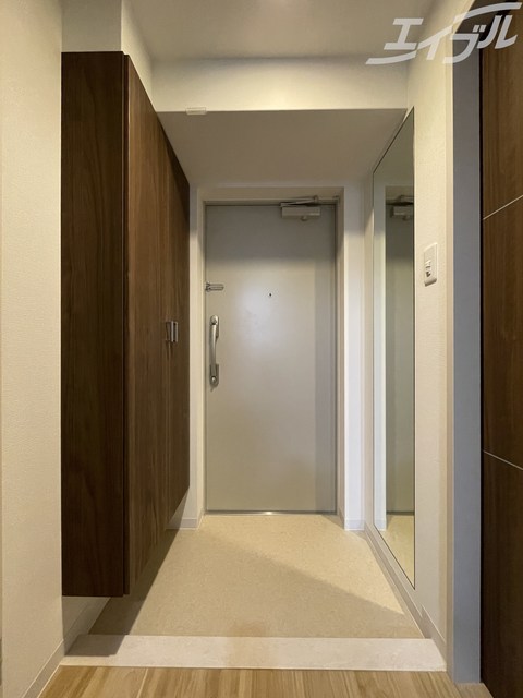 玄関　全身鏡あります！