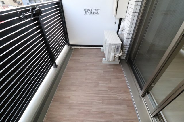 バルコニー　同シリーズの参考写真です