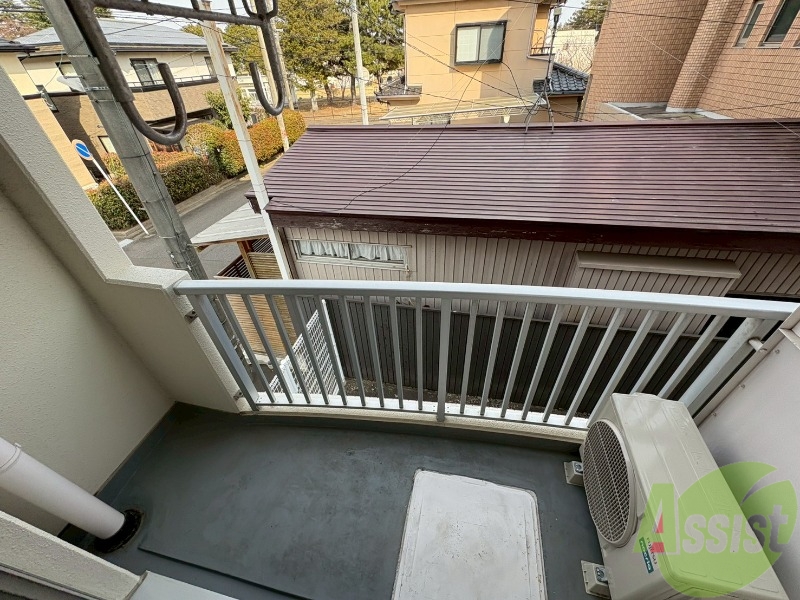 バルコニー　バルコニーです。外干しも可能でございます。