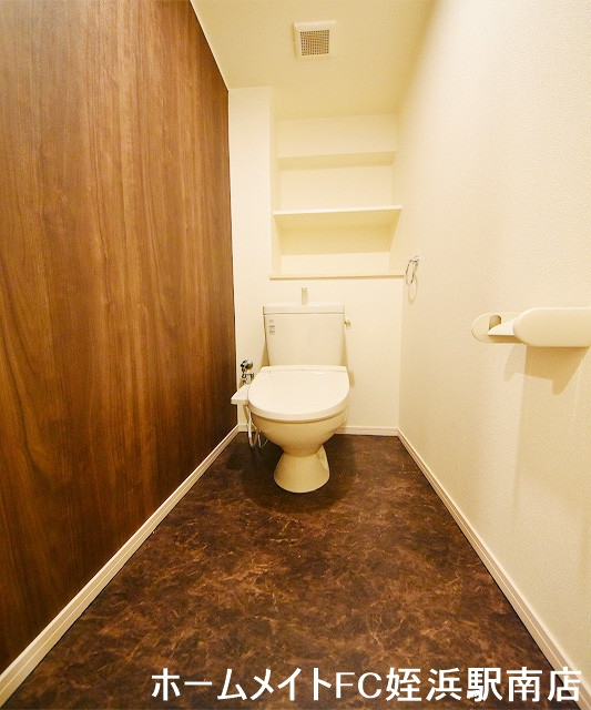 トイレ　★空間も広くウォシュレット付き★参考写真