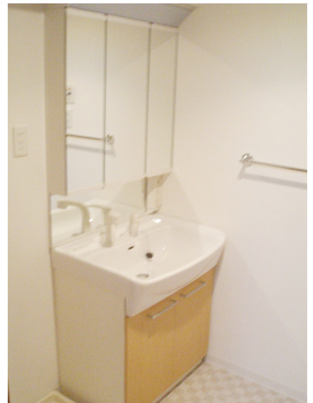 洗面設備　【3LDK角部屋陽当り良好物件☆】