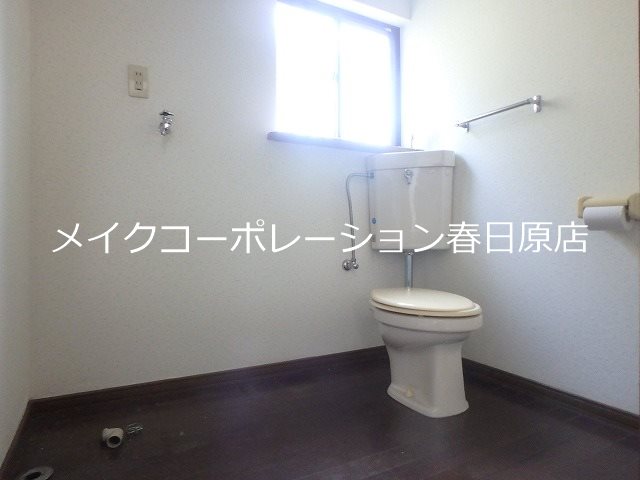 トイレ　写真は同型タイプ