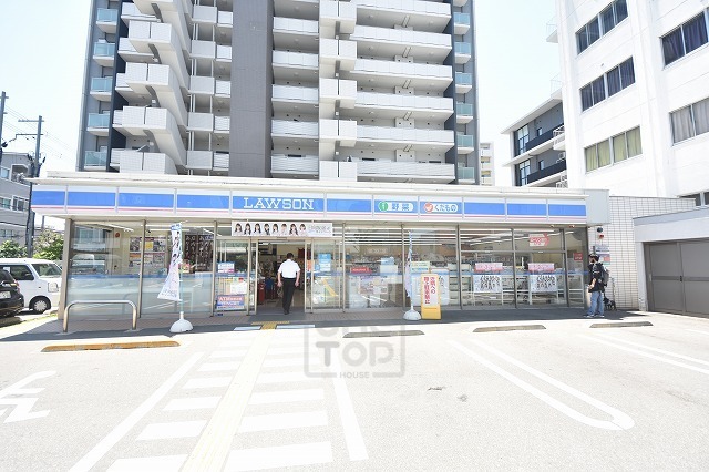 コンビニ　ローソン　東豊中町五丁目店（コンビニ）まで528m