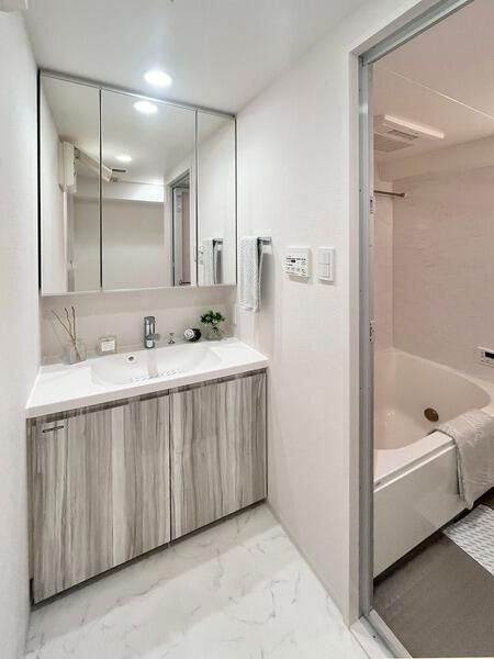 バス・シャワールーム