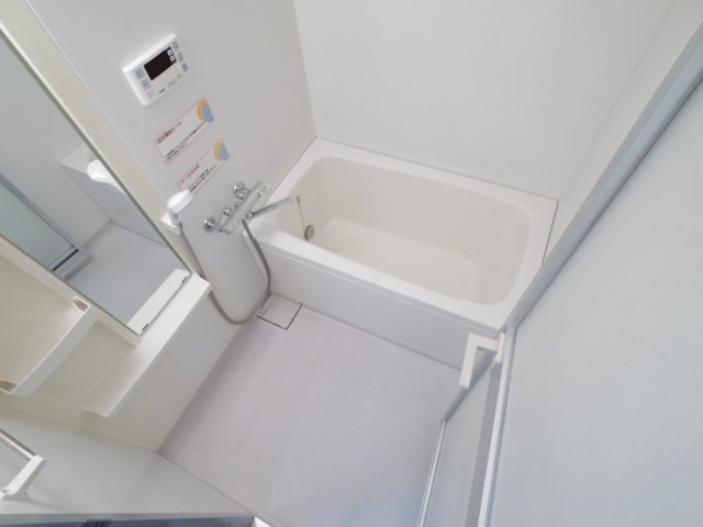 バス・シャワールーム　参考写真　追い焚き機能