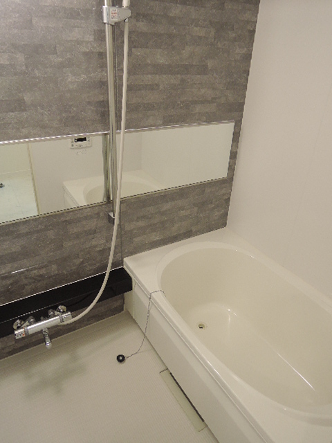 バス・シャワールーム　追い焚き・浴室乾燥機あり