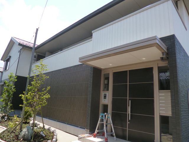 エントランス　オートロック付きです