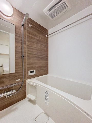 バス・シャワールーム　バスルーム