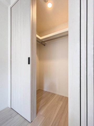 収納　ウォークインクローゼット