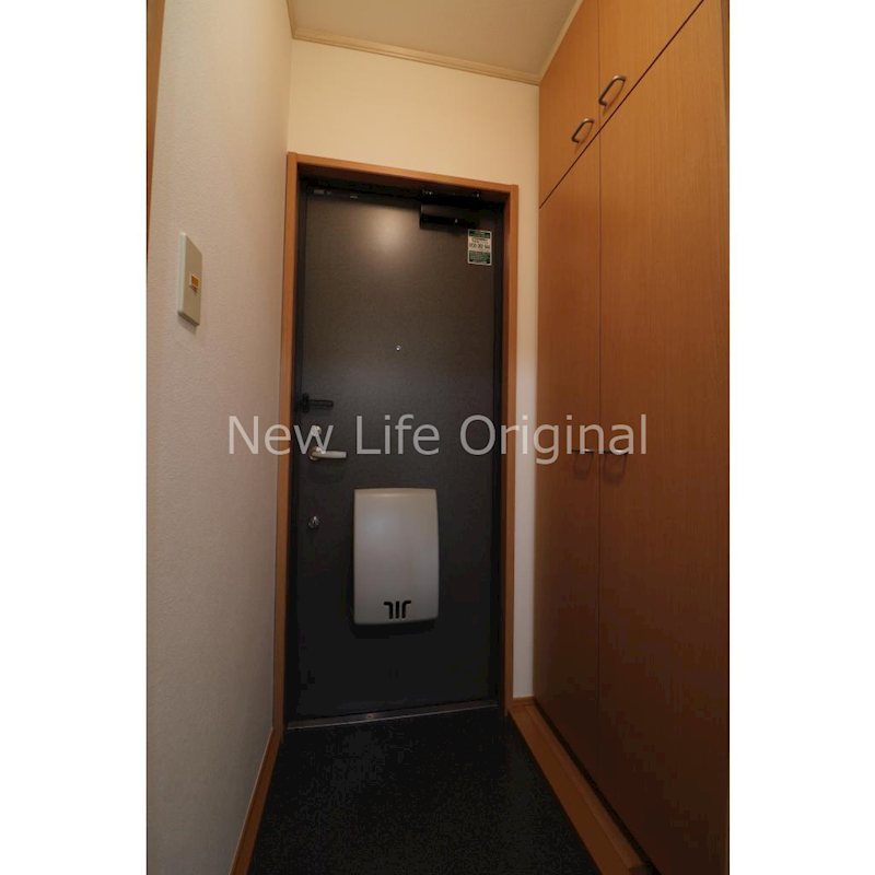 玄関　大型靴収納がありタップリ靴がしまえます。