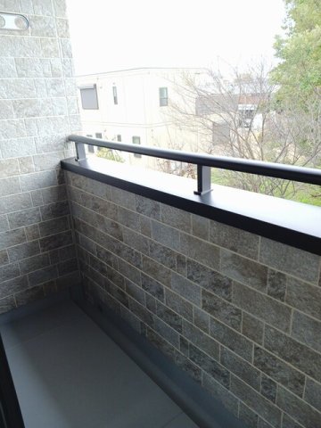 バルコニー　開放的で明るい空間を演出してくれるバルコニーです