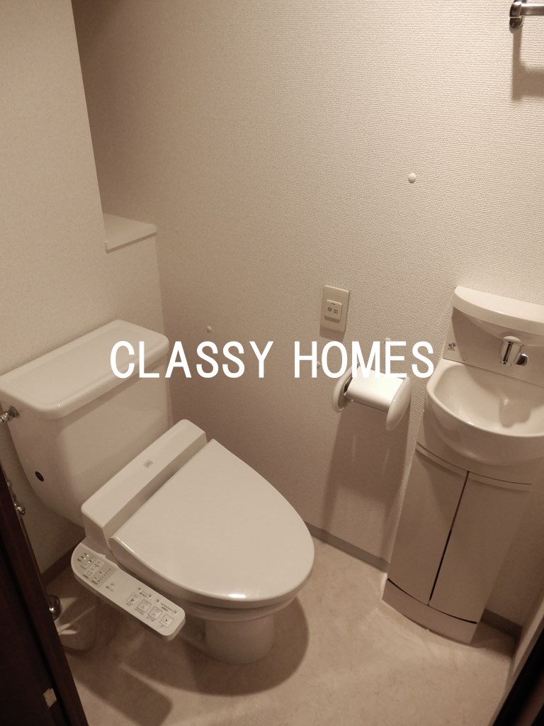 トイレ　2004年竣工アクティ汐留：トイレ