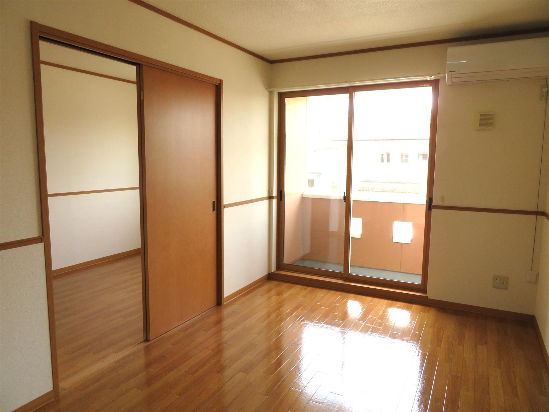 居室・リビング　写真はすべて参考（反転タイプあり）