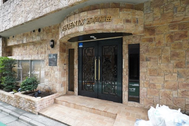 エントランス　ゆとりのあるエントランスです