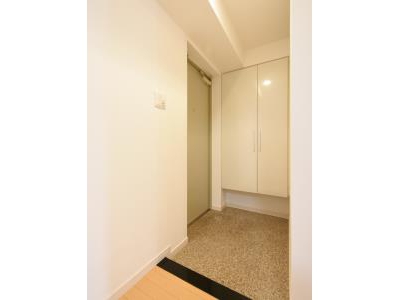 玄関　※こちらの写真は他部屋参考写真です