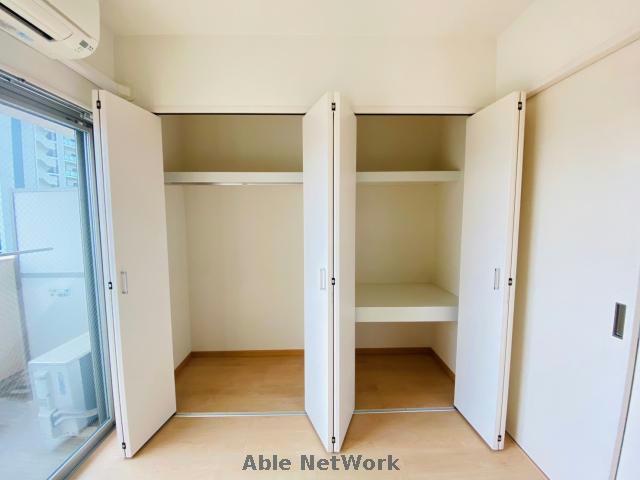 収納　同型反転