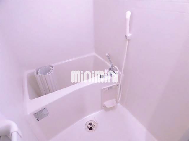 バス・シャワールーム　１日の疲れを癒してくれるバスルームです。