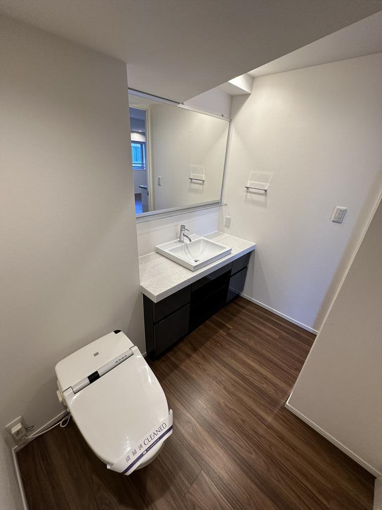 トイレ　同マンション別部屋