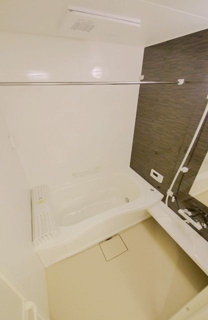 バス・シャワールーム　バスルーム