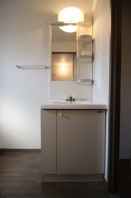 洗面設備　同物件別室です