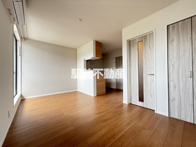 Garage House IIの居間写真