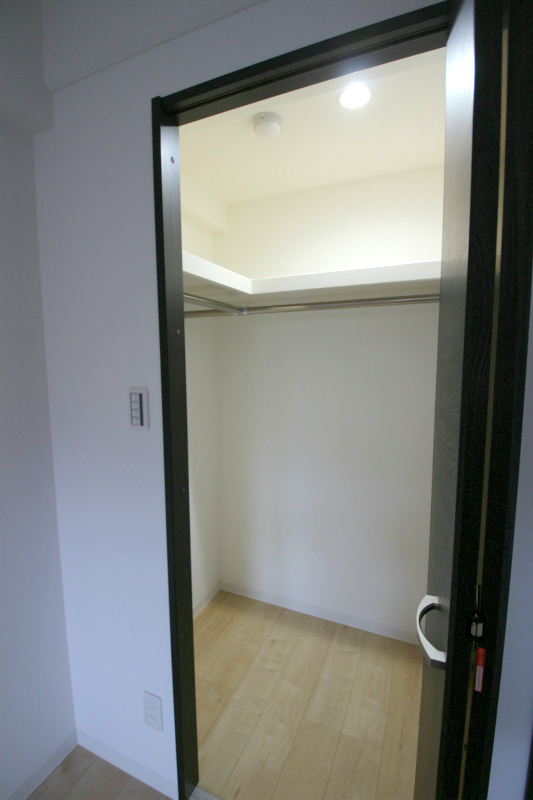 収納　旅行バックも入るウォークインクローゼット