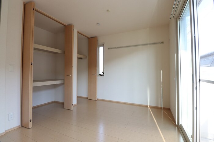 居室・リビング　ゆったりした洋室です