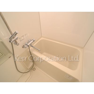 バス・シャワールーム　同タイプ8階のお部屋を撮影。仕様が異なることがあります。