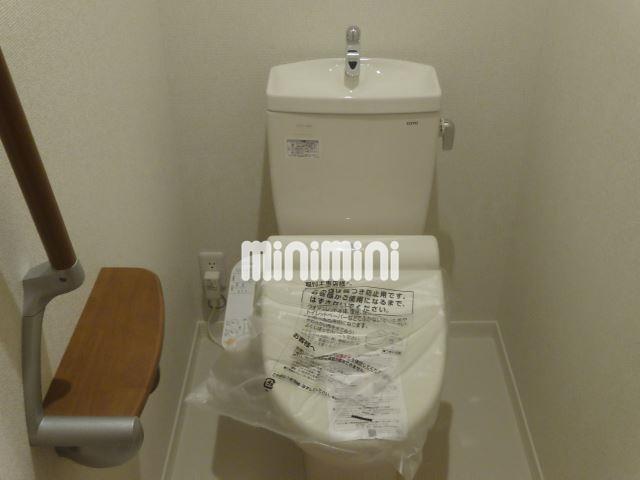 トイレ　ウォシュレットついてます